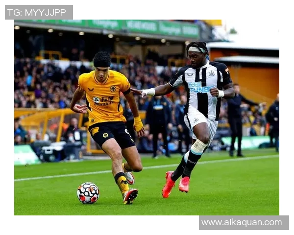 提升你的球场魅力足球明星增高鞋助你成为场上焦点